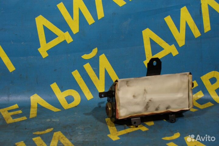 Подушка безопасности правая Toyota Corolla E11