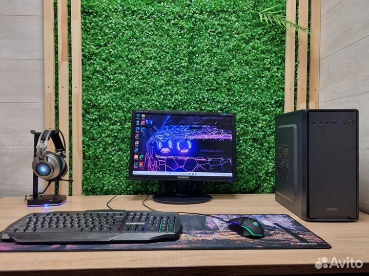 Отличный Монитор 19