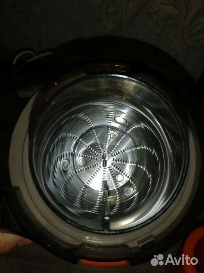 Соковыжималка центробежная BBK