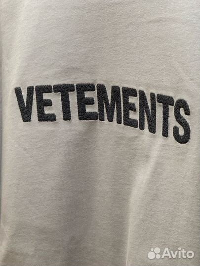 Футболка Vetements