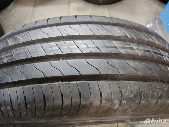 Goodyear EfficientGrip 2 SUV 215/60 R17 96H