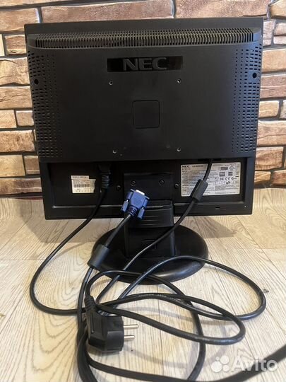 Монитор NEC