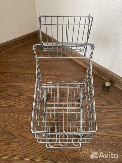 Тележка декоративная