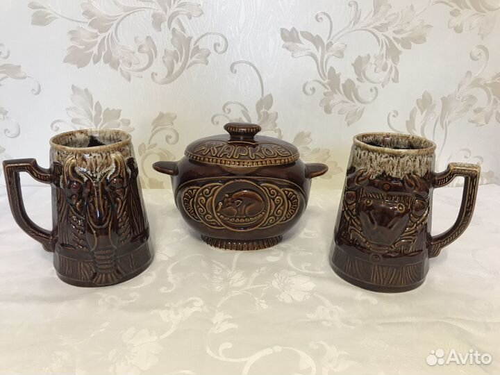 Фарфоровые кружки и форма для жаркого СССР