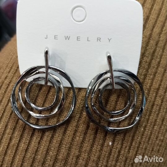 Серьги бижутерия