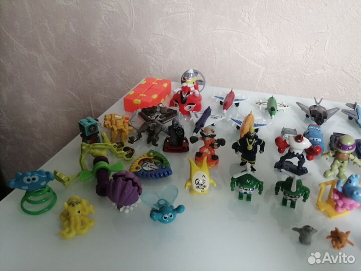 Игрушки из киндера скрепыши