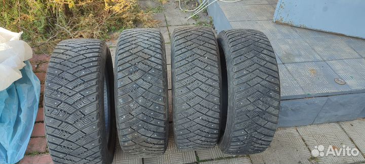 Goodyear Cargo Ultra Grip 225/60 R17