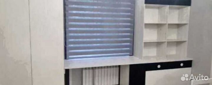 Детская рабочая зона у окна