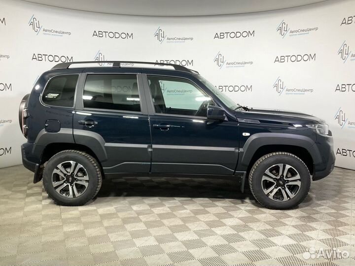 ВАЗ Niva Travel 1.7 МТ, 2024, 10 000 км