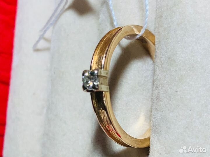 Кольцо с бриллиантом золото 585, 17,5