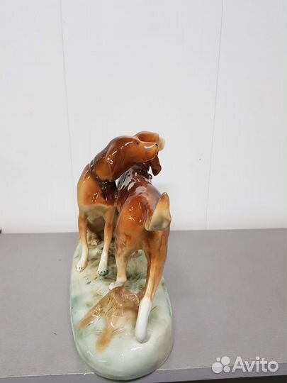 Статуэтка фарфор 