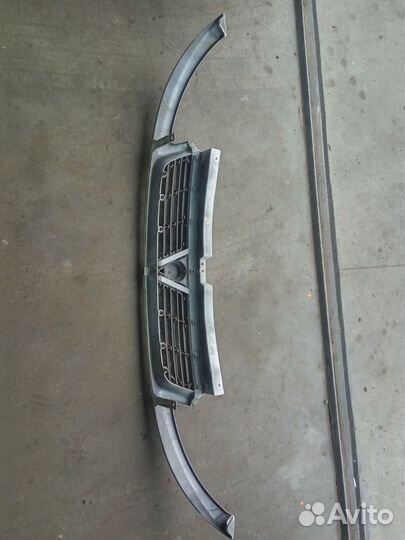Рено Трафик Решетка радиатора