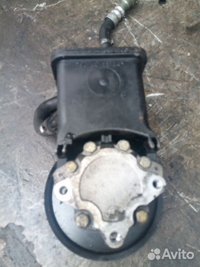 6750938 Насос гидроусилителя руля бмв Е39