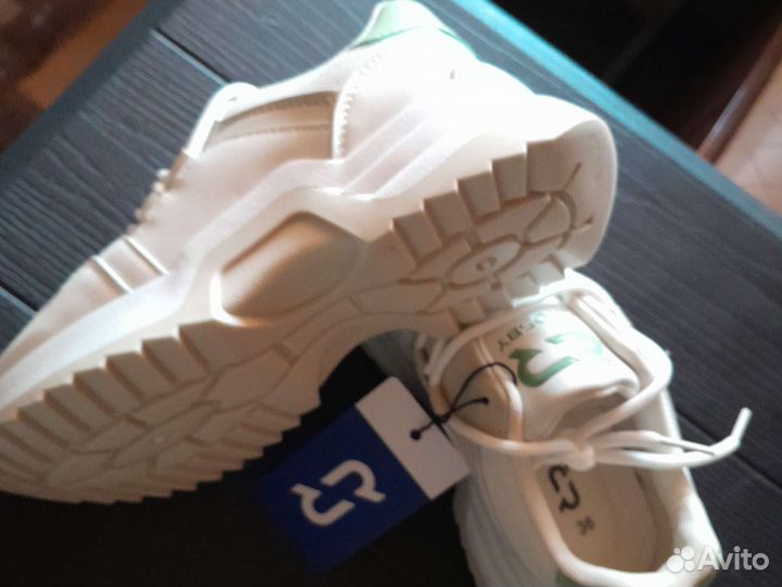 Новая обувь