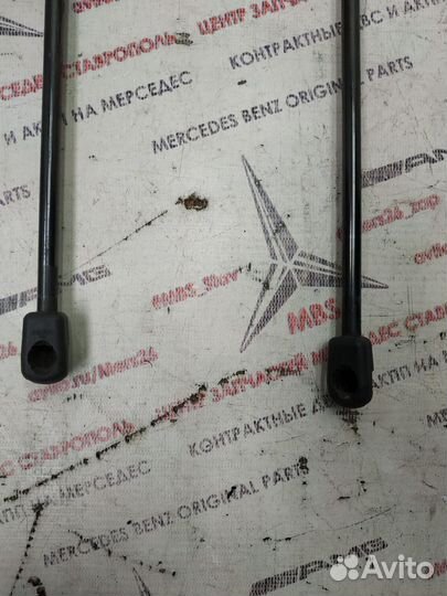 Амортизаторы капота w212 Mercedes