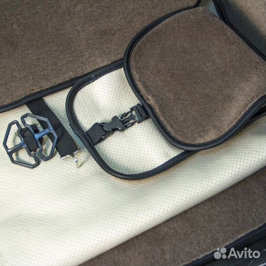 Меховые накидки на передние сиденья автомобиля