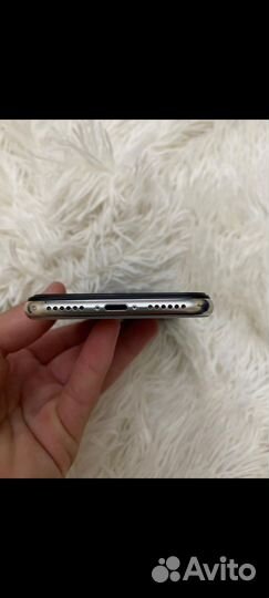 iPhone X, 64 ГБ
