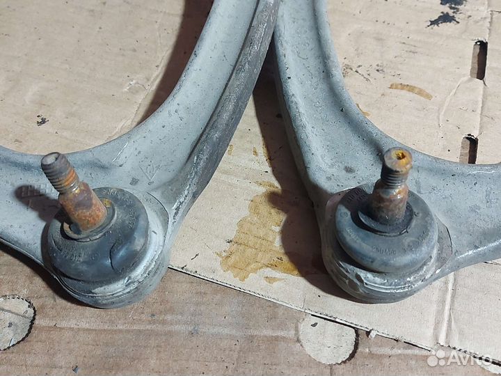 Рычаг верхний правый, левый на Mercedes w220