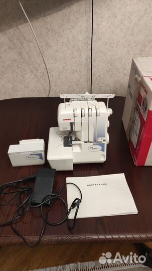 Швейная машинка оверлок