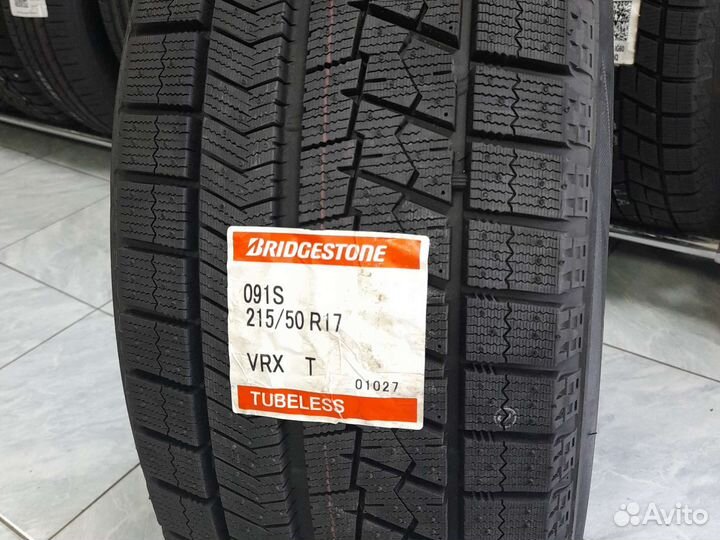 Bridgestone Blizzak VRX 215/50 R17