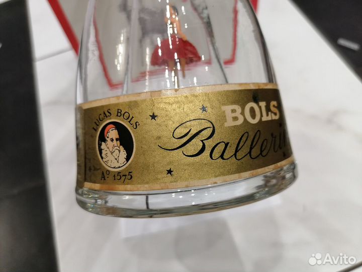 Коллекционная Бутылка в виде музыкальной шкатулки