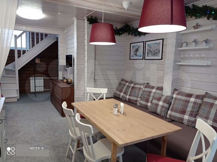 Коттедж 100 м² на участке 7 сот.