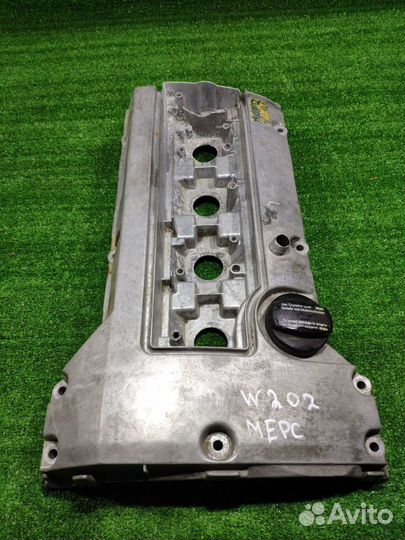 Клапанная крышка Mercedes Benz C w202 M111E20
