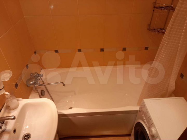 2-к. квартира, 52 м², 4/9 эт.