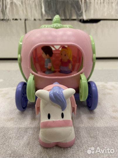 Карета с лошадью