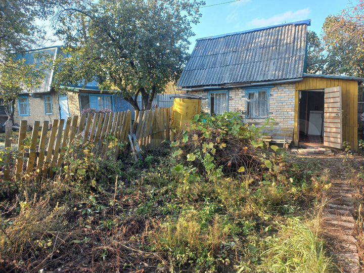 Дача 15 м² на участке 4 сот.