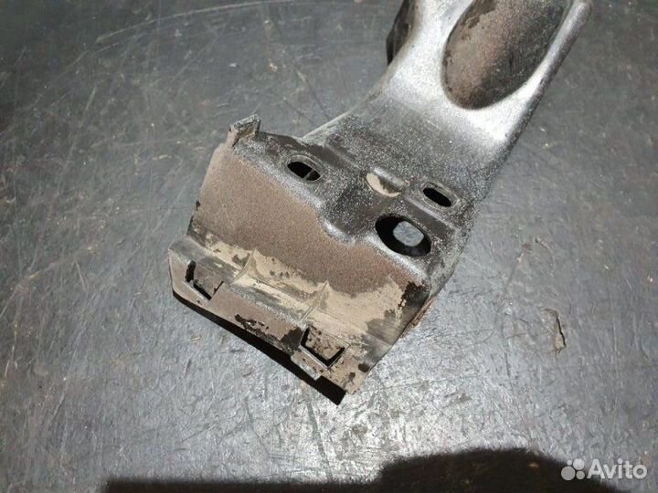 Кронштейн порога левый Audi S8 D3 BSM 2006