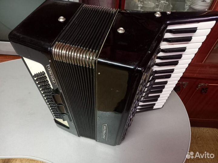 Аккордеон weltmester serino