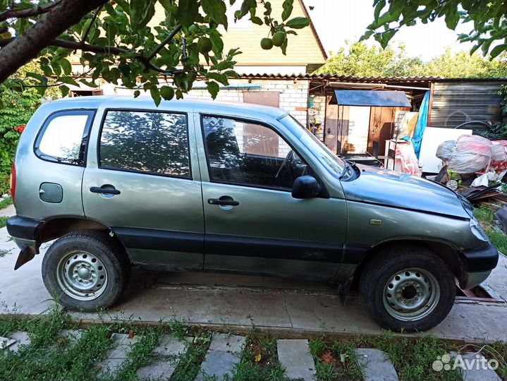 Chevrolet Niva 1.7 МТ, 2008, 500 км
