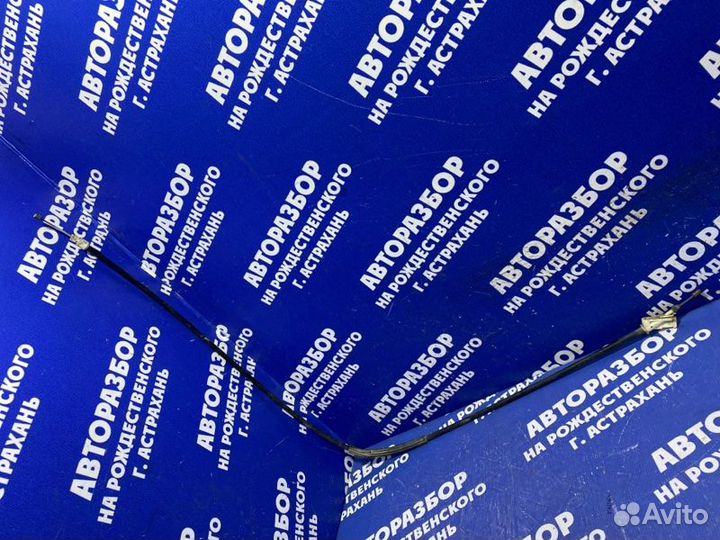 Трос ручника правый Ford Focus 2 седан 2007