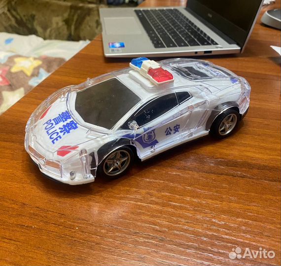 Полицейская машинка