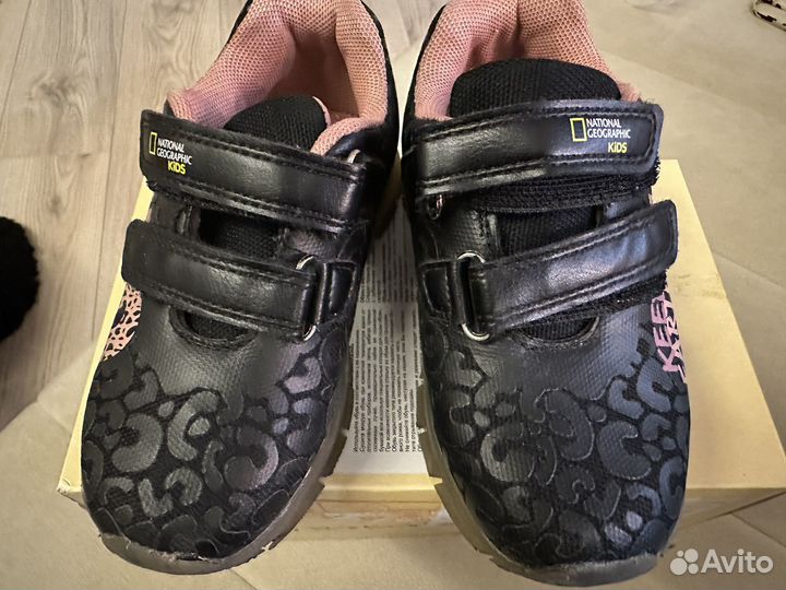 Кроссовки для девочки 28 размер