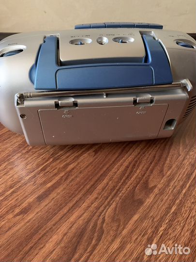 Кассетный магнитофон