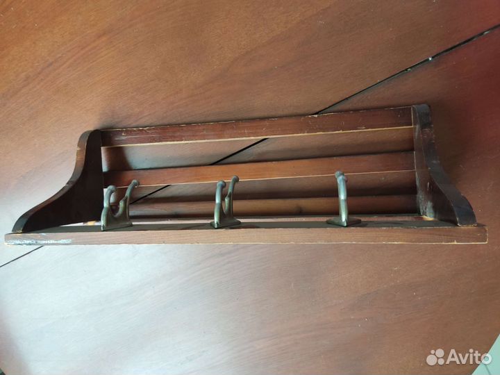 Вешалка деревянная