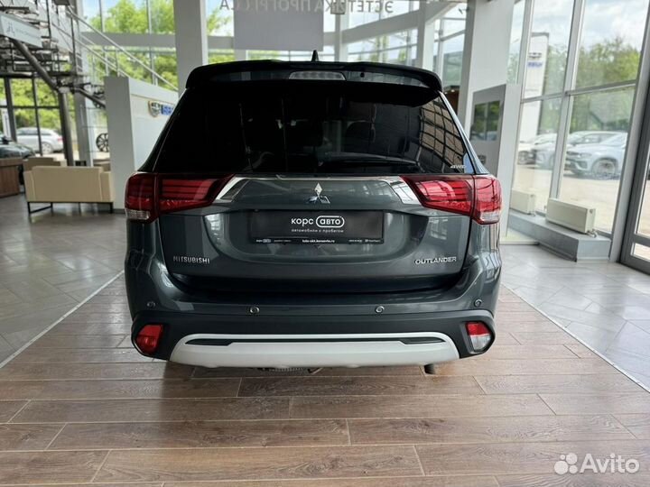 Mitsubishi Outlander 2.4 CVT, 2019, 118 167 км