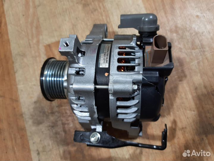 Б/У Б/У Генератор G8 toyota Hilux 270600L280