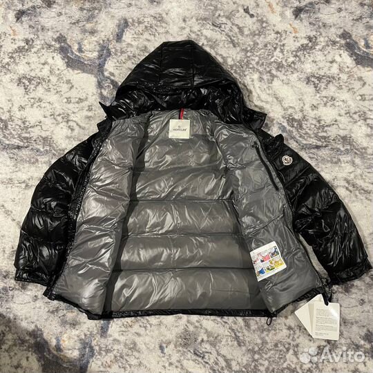 Пуховик Moncler