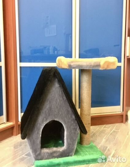 Домик для кошки с когтеточкой