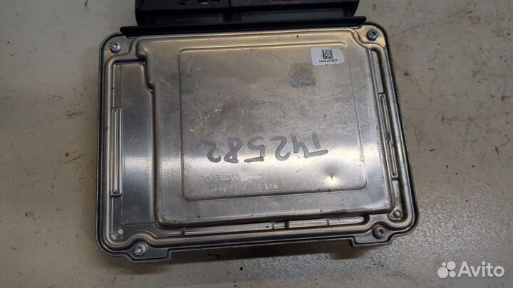 Блок управления двигателем Skoda Octavia (A7), 2018