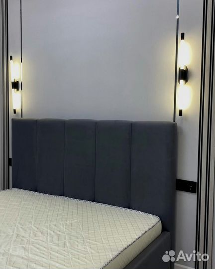 Кровать двухспальная с подьемным механизмом