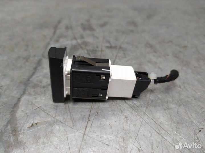 Кнопка многофункциональная Skoda Octavia (A5 1Z)