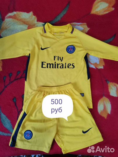 Футбольная форма в отличном состоянии