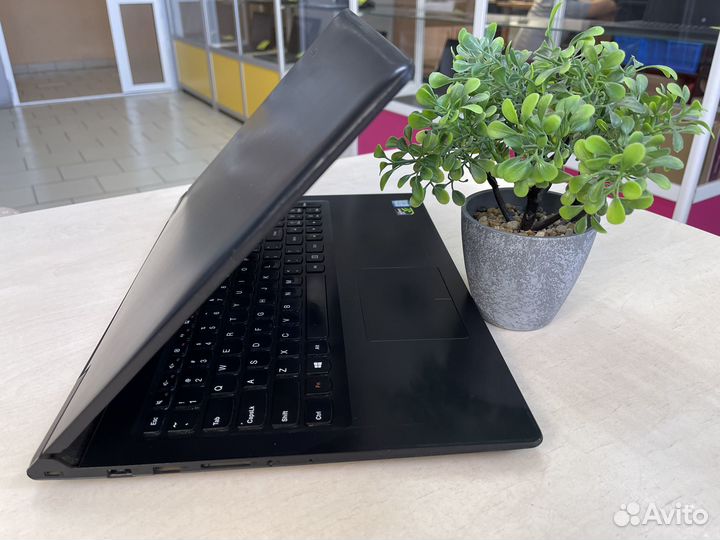 Игровой ноутбук Lenovo/Core i5/8GB/GTX1050/SSD