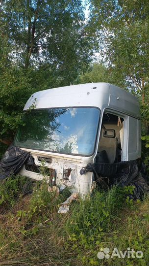 Кабина тягача mercedes