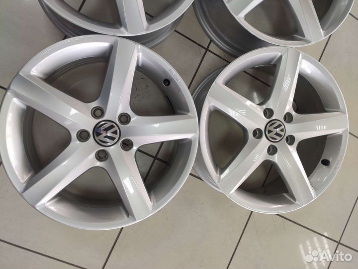 Продам оригинальные диски R17 на volkswagen