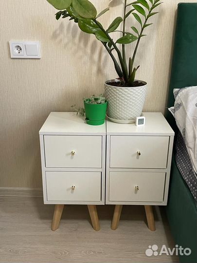Тумбочка прикроватная белая